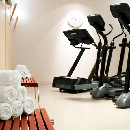 เลอ เมริเดียน ฮัมบวร์ค Hotel ฮัมบูร์ก ภายนอก รูปภาพ Elliptical cross trainer