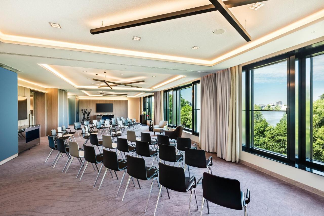 เลอ เมริเดียน ฮัมบวร์ค Hotel ฮัมบูร์ก ภายนอก รูปภาพ Meeting room