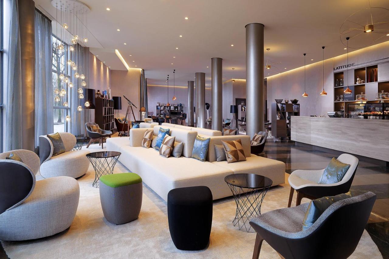 เลอ เมริเดียน ฮัมบวร์ค Hotel ฮัมบูร์ก ภายนอก รูปภาพ The lobby of the hotel