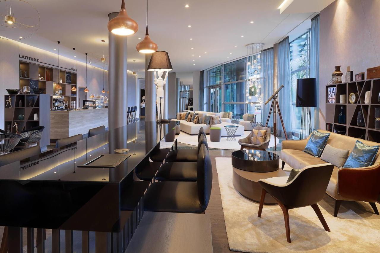 เลอ เมริเดียน ฮัมบวร์ค Hotel ฮัมบูร์ก ภายนอก รูปภาพ The interior of a typical apartment