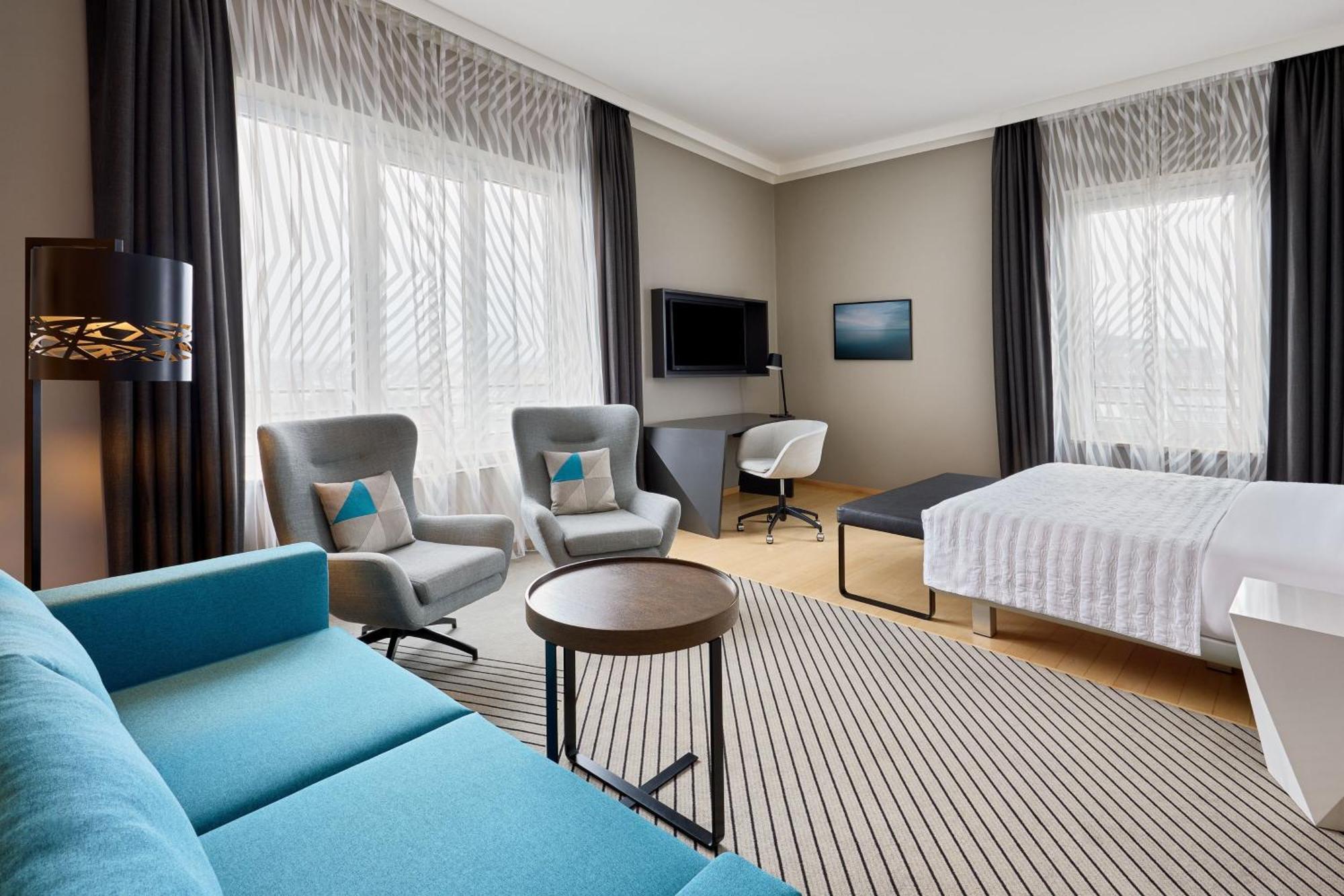 เลอ เมริเดียน ฮัมบวร์ค Hotel ฮัมบูร์ก ภายนอก รูปภาพ A room at the hotel