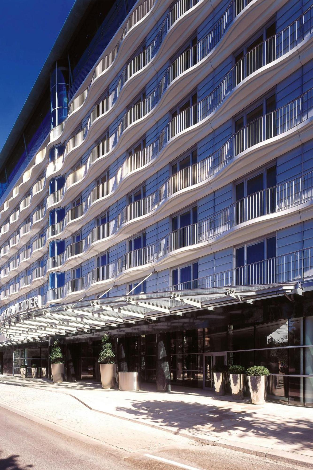เลอ เมริเดียน ฮัมบวร์ค Hotel ฮัมบูร์ก ภายนอก รูปภาพ The new building of the University of Patras